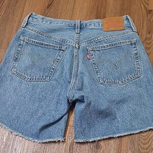 Levi's Women's Classic Blue Jean Shorts used good‎ condition.